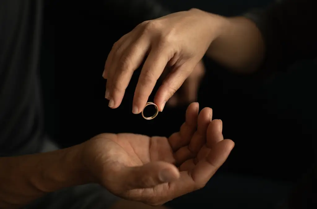 divorce counseling Psychologist Ella Emanuel couple therapist Lebanon marriage counseling Lebanon